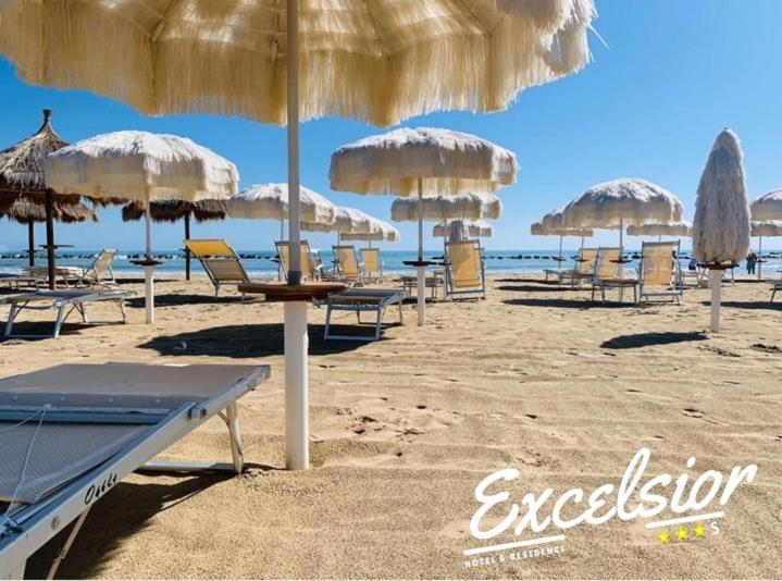 Hotel Excelsior Монтесильвано Экстерьер фото
